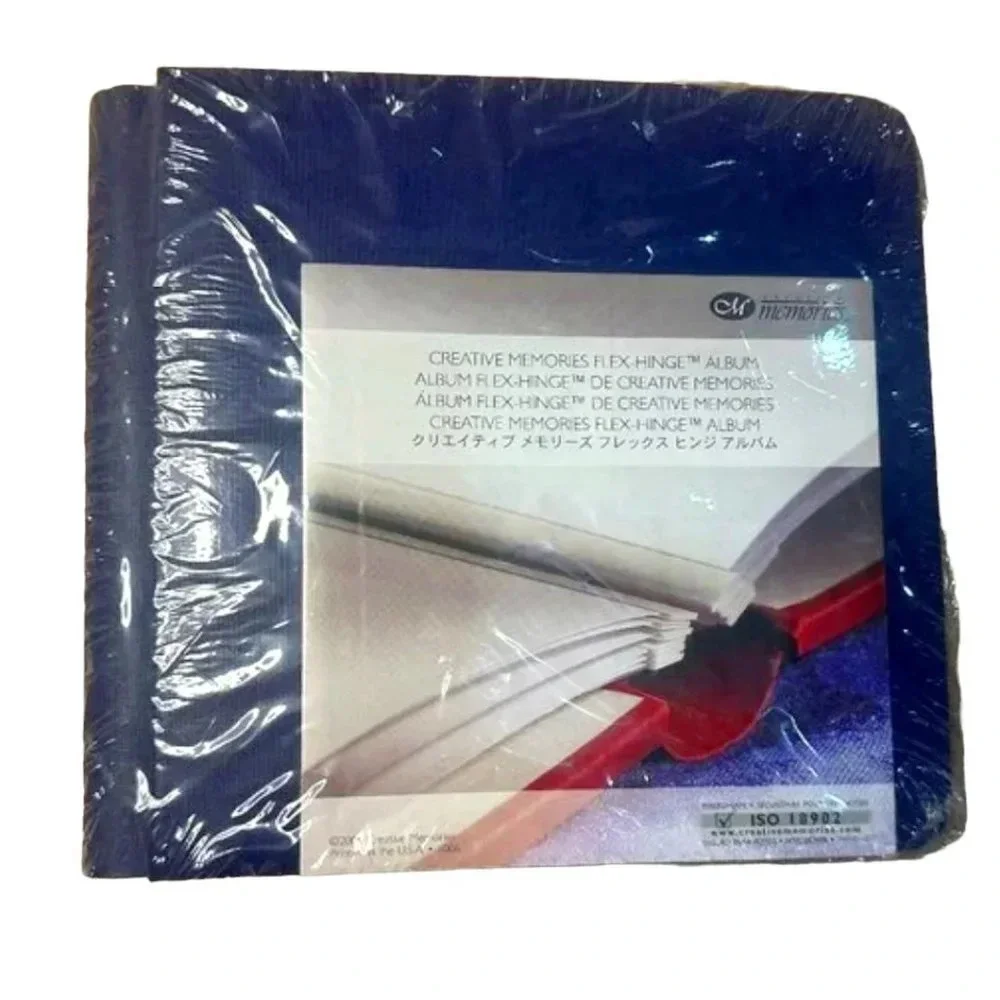 NEW CREATIVE MEMORIES Flex-Hinge Album Blue 7x7 Photo Safe Scrapbook (ISO 18902)